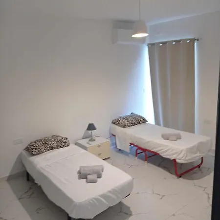 Private With Private Ensuite In Marsascala Homestay *